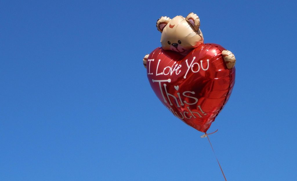g0f5a0543a46cdbc4f1e38adc41eeb2744f828d80dcdead9a6566490c1185a753e0650e7256fdeff4f411e83589e2ced4 1280 971015 balloon, game, fete, i love you, i love you, i love you, i love you, i love you, i love you